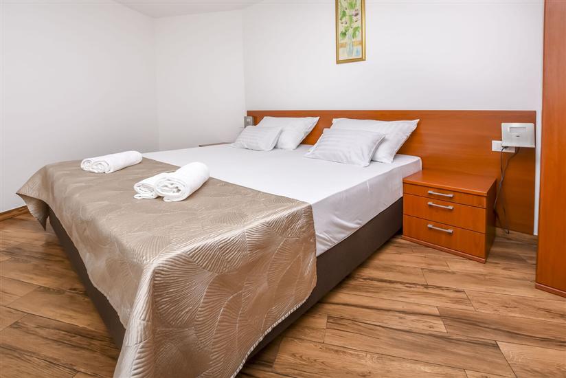 Apartment A5, for 5 persons