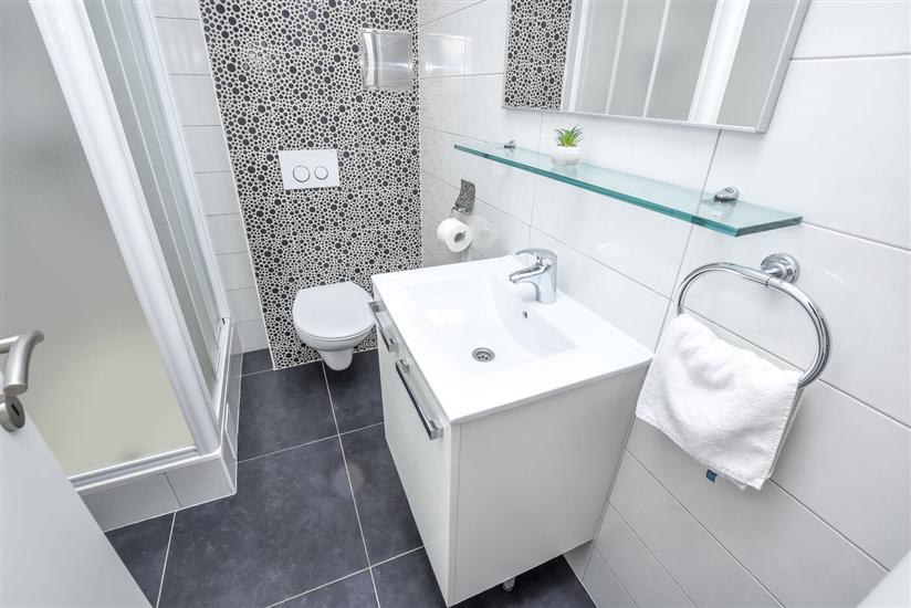 Apartment A6, for 5 persons