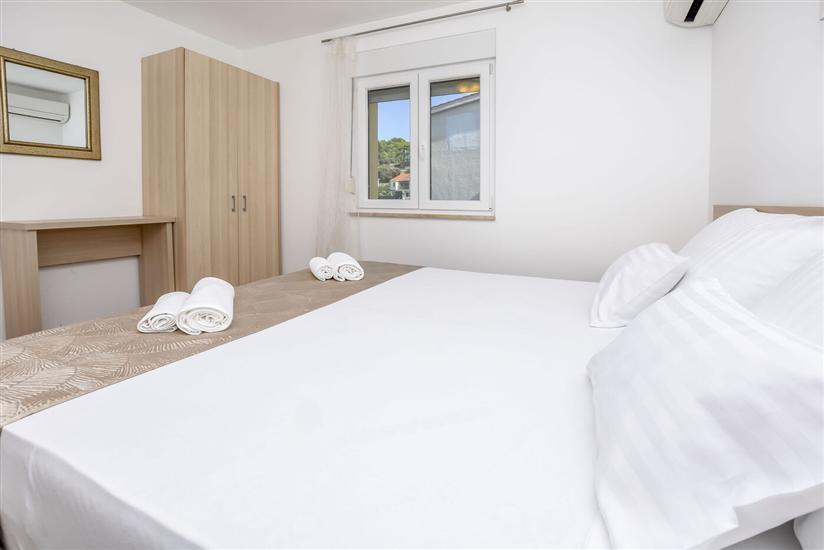 Apartment A6, for 5 persons