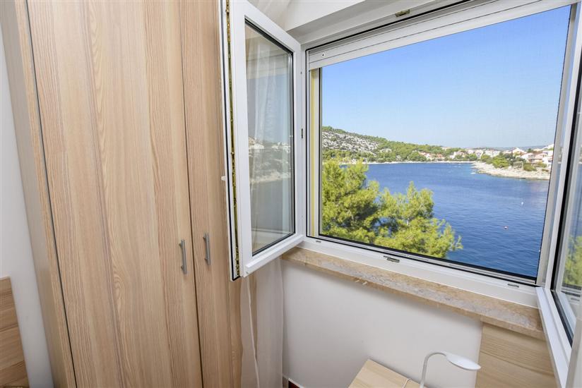 Apartment A6, for 5 persons