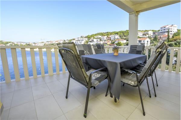 Apartment A6, for 5 persons