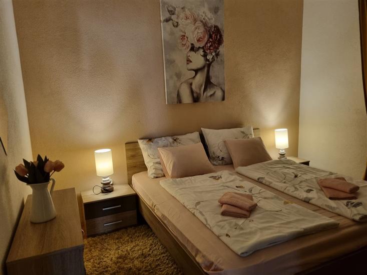 Apartment A1, for 6 persons