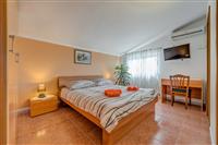 Apartment A3, for 8 persons