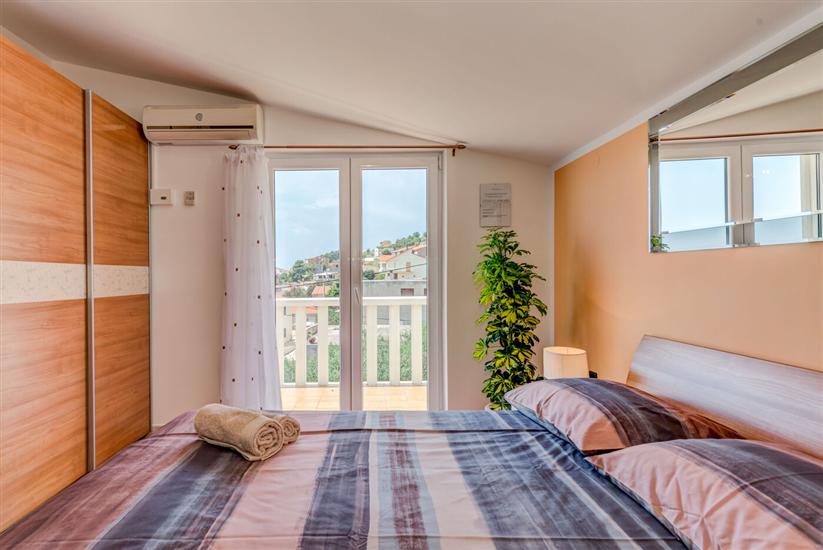 Apartment A3, for 8 persons