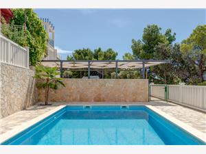 Namestitev z bazenom Split in Riviera Trogir,RezervirajpoolOd 171 €