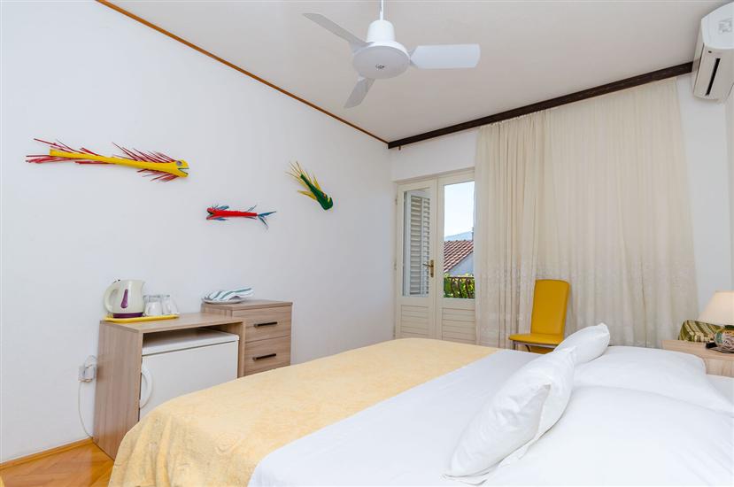 Room S5, for 2 persons