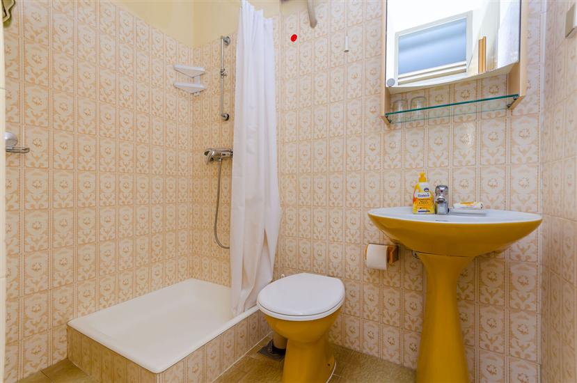 Room S5, for 2 persons