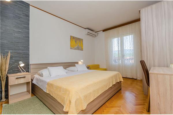 Room S6, for 2 persons