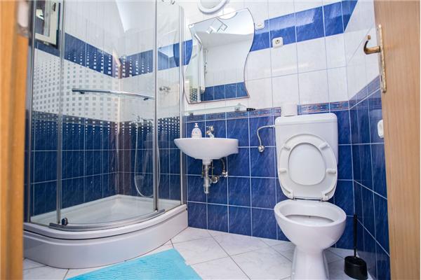 Apartment A4, for 5 persons