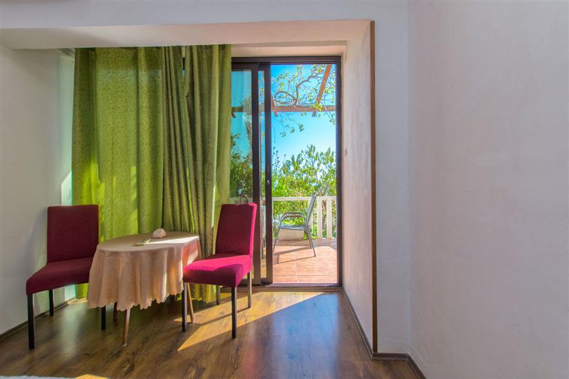 Apartment A4, for 5 persons