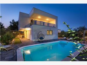 Villa NIKA Srima (Vodice), Kwadratuur 150,00 m2, Accommodatie met zwembad