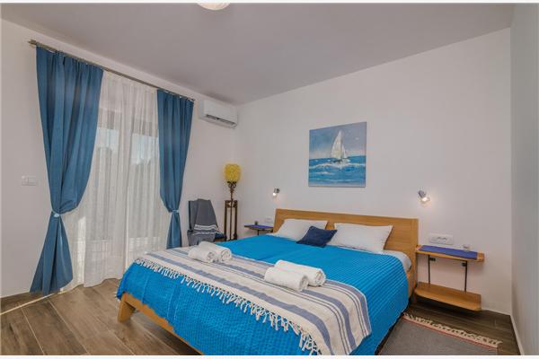 House K1, for 8 persons