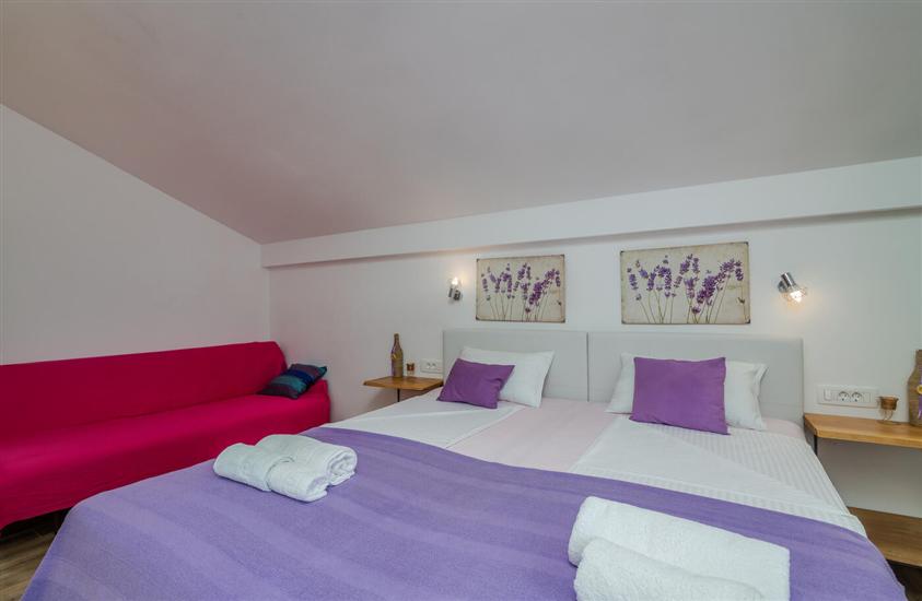 House K1, for 8 persons