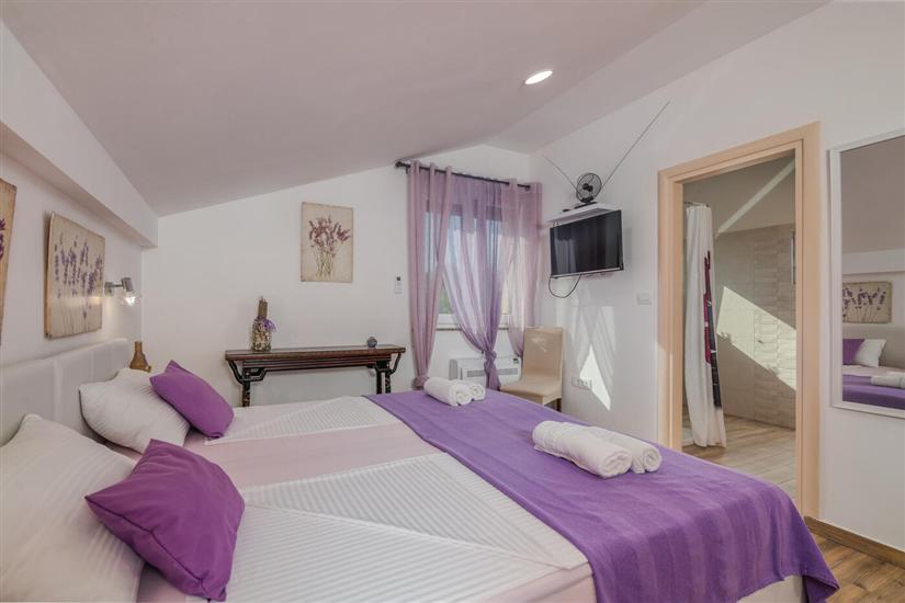 House K1, for 8 persons