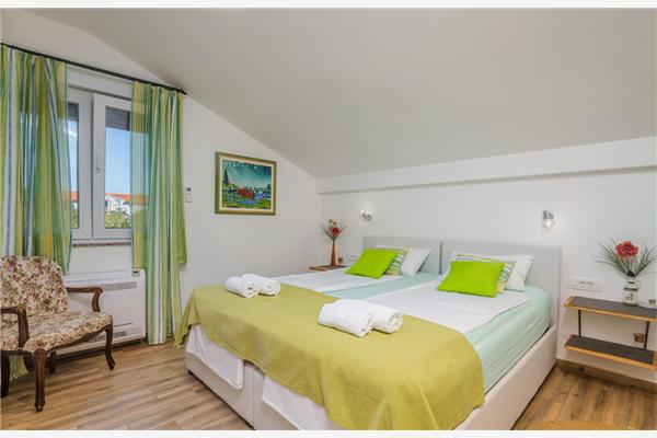 House K1, for 8 persons