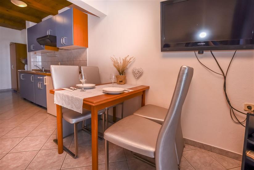 Apartment A4, for 4 persons