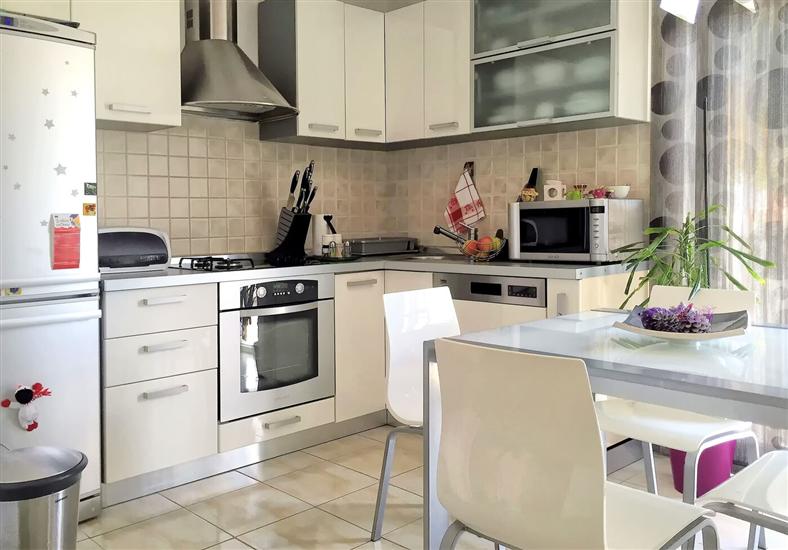 Apartment A1, for 5 persons