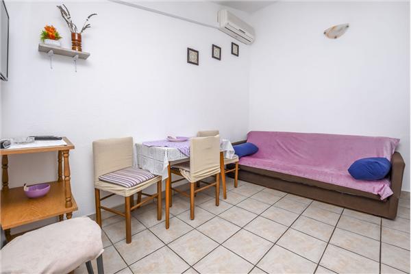 Apartment A2, for 3 persons