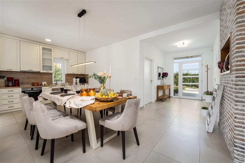 House K1, for 8 persons