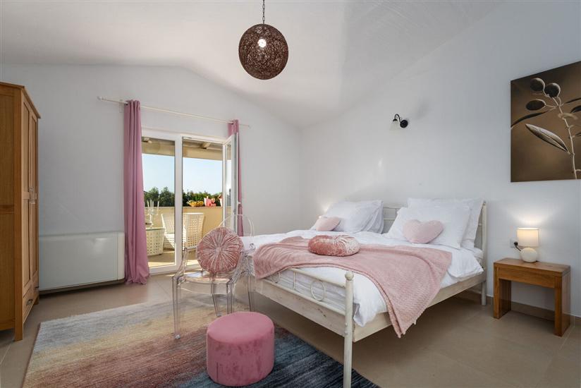 House K1, for 8 persons