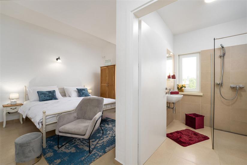 House K1, for 8 persons