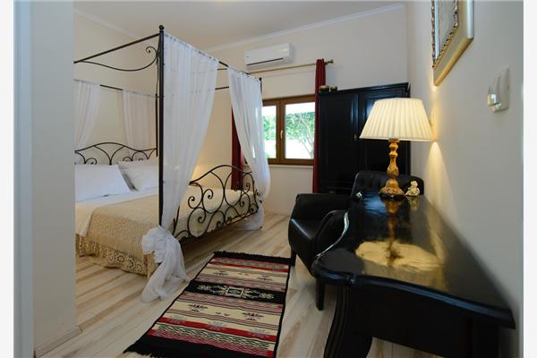 House K1, for 8 persons