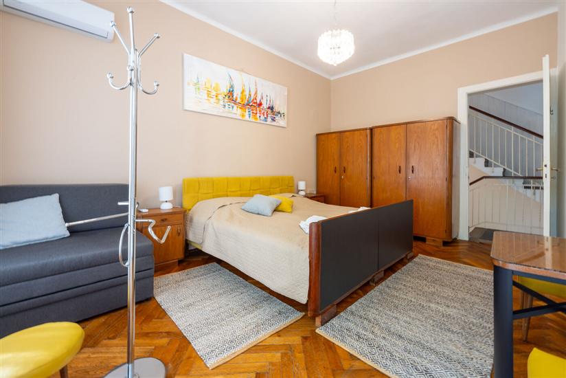 Apartment K1, for 6 persons
