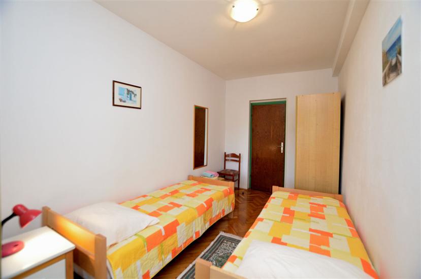 Apartment A1, for 5 persons