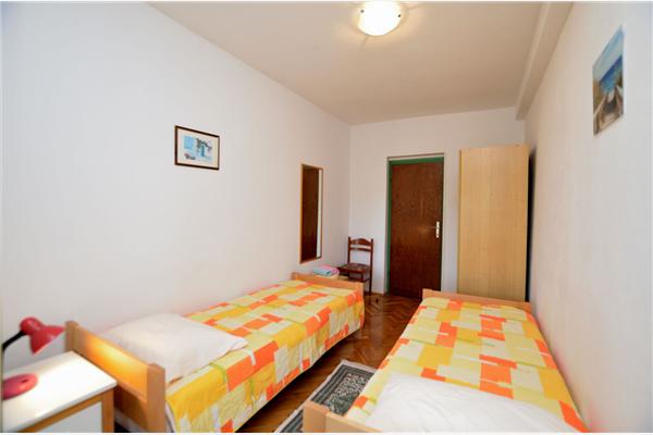 Apartment A1, for 5 persons