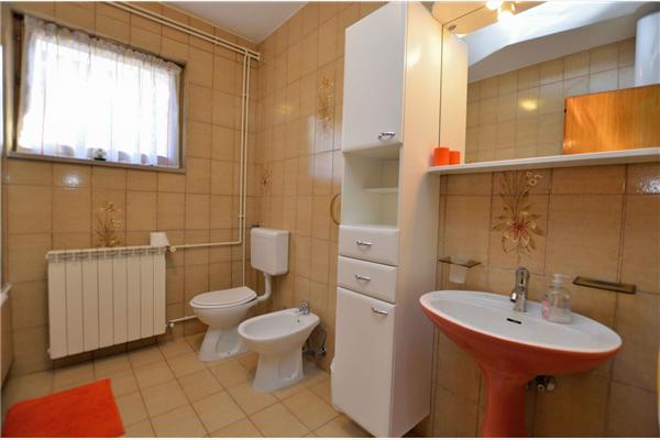 Apartment A1, for 5 persons