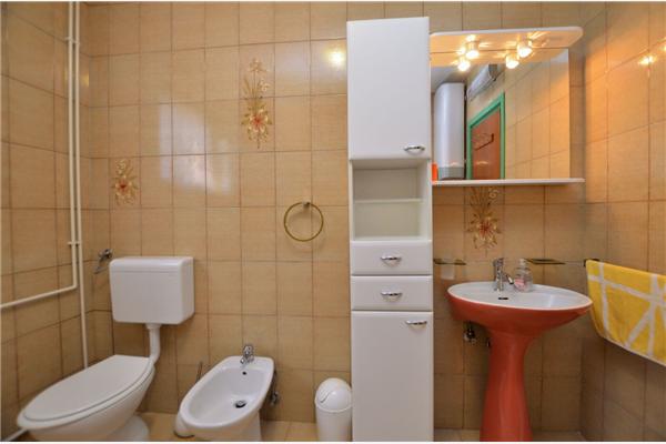 Apartment A1, for 5 persons
