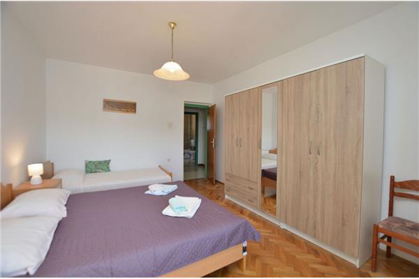 Apartment A1, for 5 persons