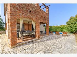 Stone house Green Istria,BookLenaFrom 428 €