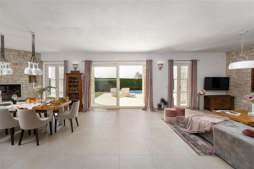 House K1, for 12 persons