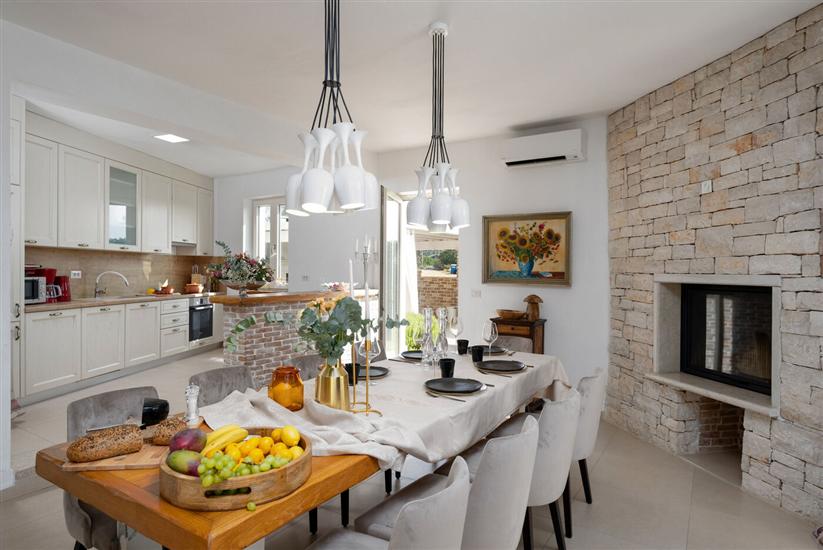 House K1, for 12 persons