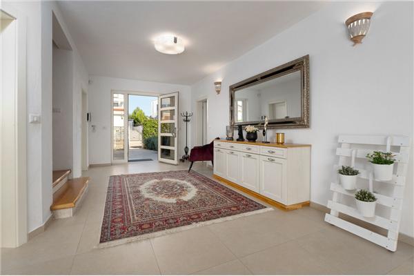 House K1, for 12 persons