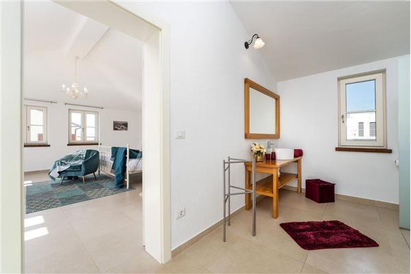 House K1, for 12 persons