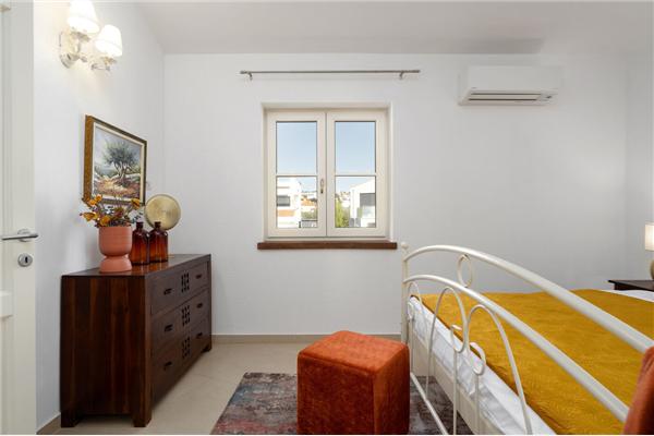 House K1, for 12 persons