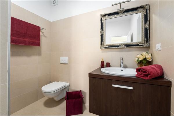 House K1, for 12 persons