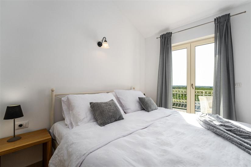 House K1, for 12 persons