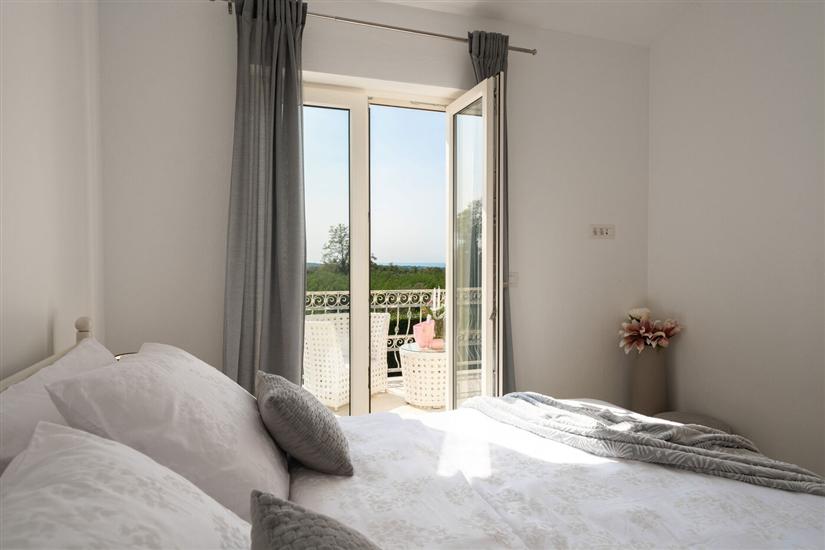 House K1, for 12 persons