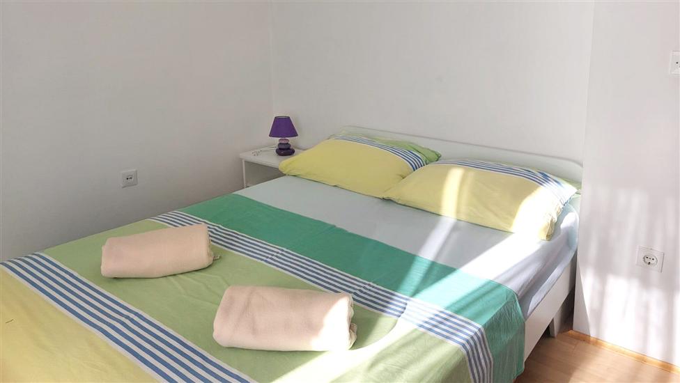 Apartment A1, for 5 persons