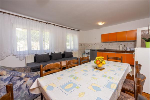 Apartment A1, for 8 persons