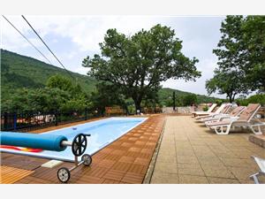 Hus Golovik Brseč, Storlek 180,00 m2, Privat boende med pool