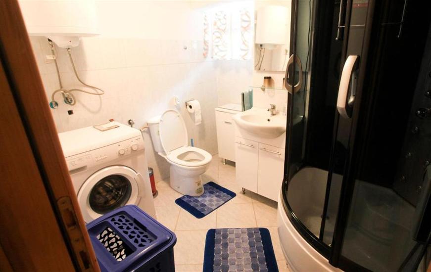 House K1, for 10 persons