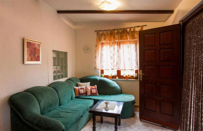 House K1, for 10 persons