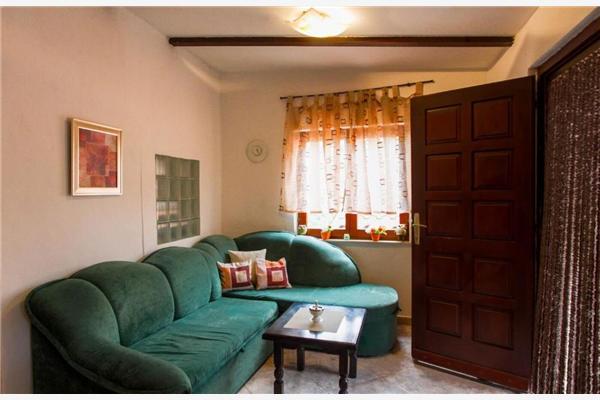 House K1, for 10 persons