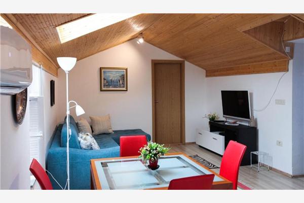 House K1, for 10 persons