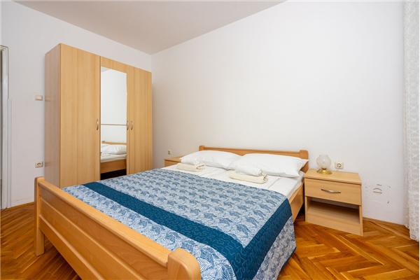 Apartment A1, for 8 persons