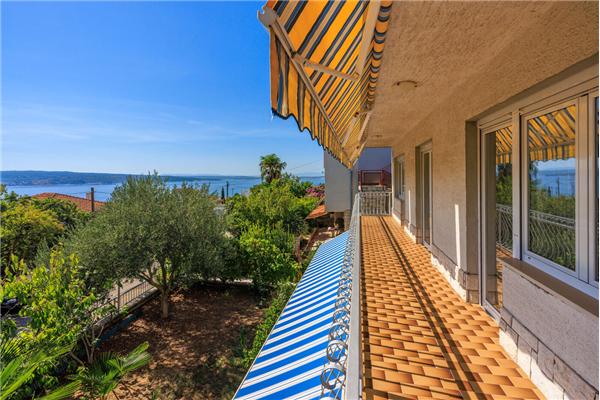 Apartment A1, for 8 persons